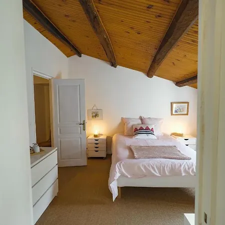 A L'ombre Du Figuier Pensión