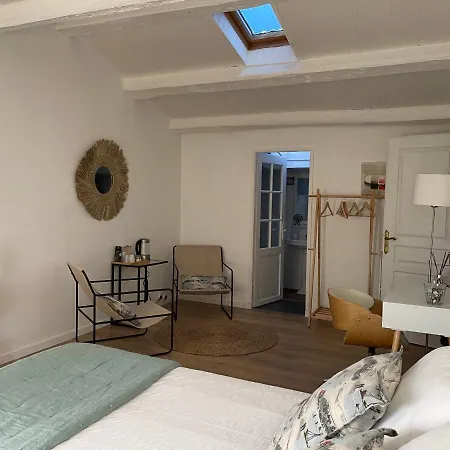 Penzion A L'ombre Du Figuier Longeves (Charente-Maritime)