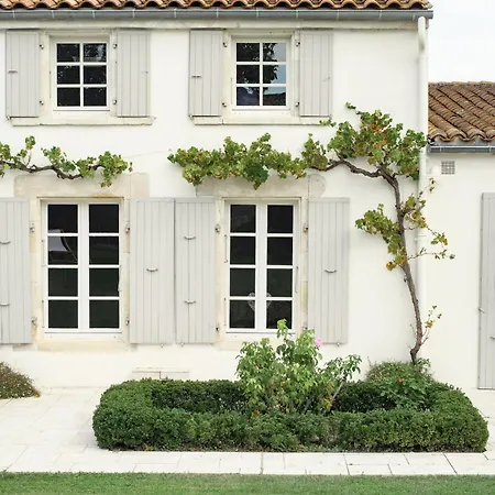 A L'ombre Du Figuier Longeves (Charente-Maritime)