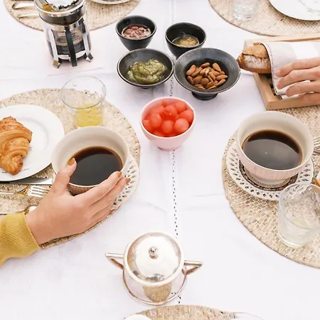 Pensionat A L'ombre Du Figuier Longeves (Charente-Maritime)