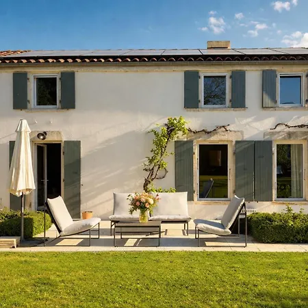 A L'ombre Du Figuier Guest house 3*
