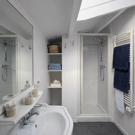 A L'ombre Du Figuier Guest house